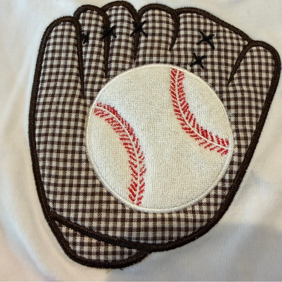 Mudpie Baby Baseball T-shirt White Appliqué Size 0-6 Months - Picture 2 of 6